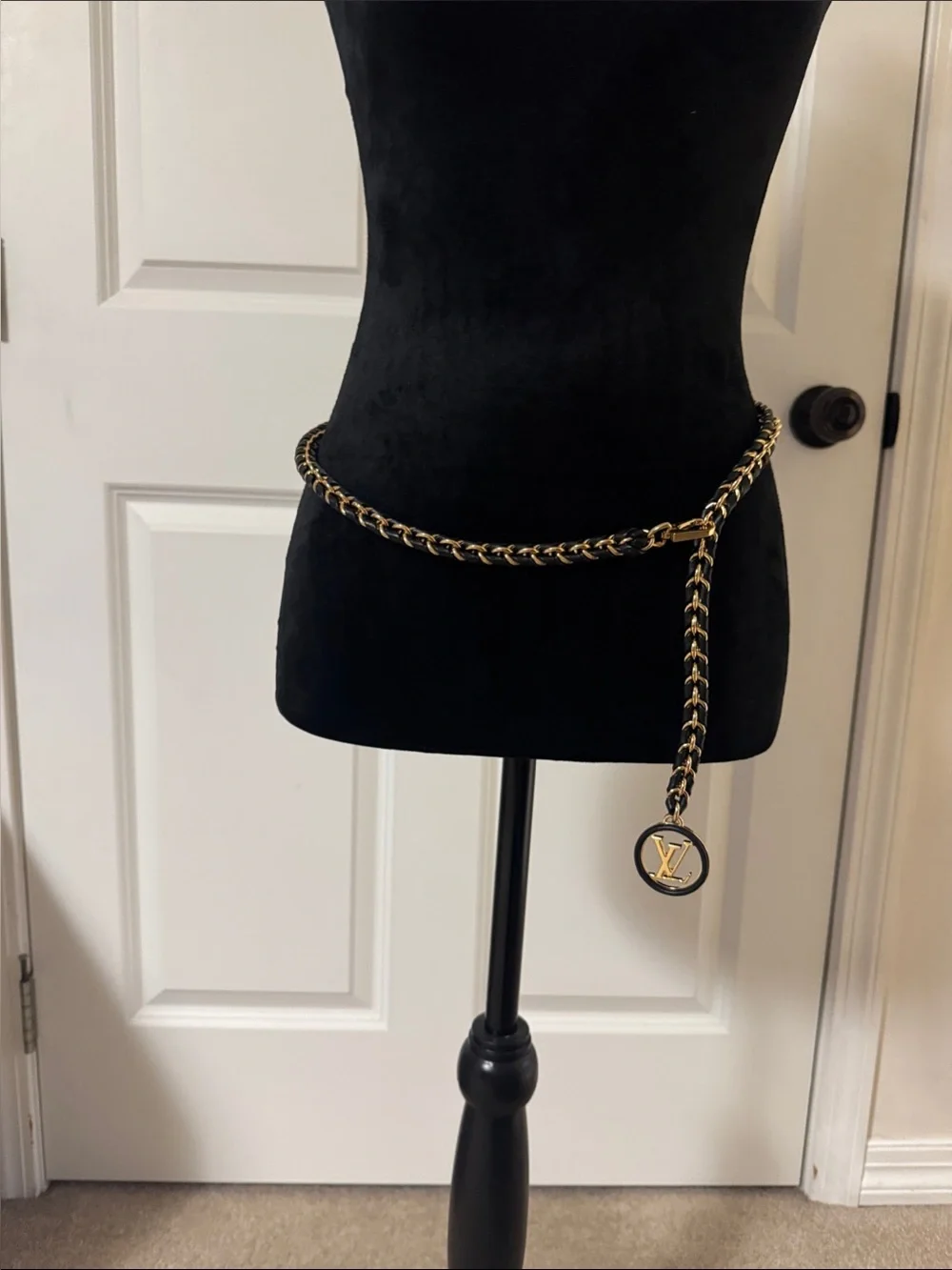 Louis Vuitton Black and Gold Chain Waistbelt with LV Medallion - Picture 2 of 6